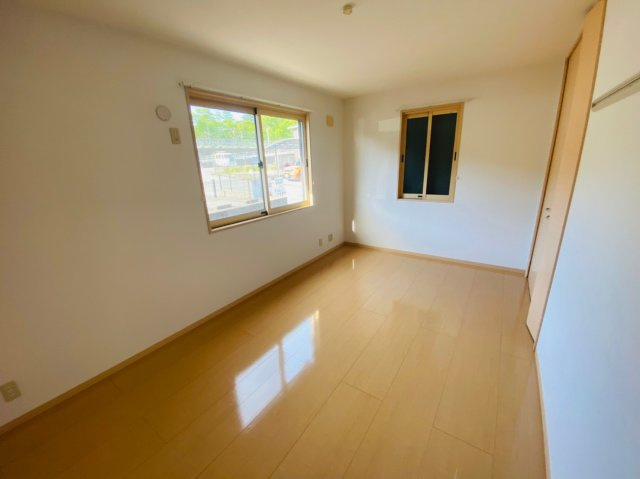 ヒルグレイスA棟の子供部屋|※同建物、別部屋画像