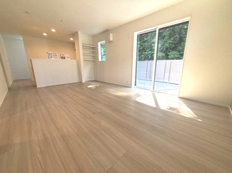 【居間・リビング】 | 廿日市市宮内　限定1棟【角地】