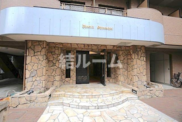 新宿区上落合２丁目の賃貸マンションのエントランス