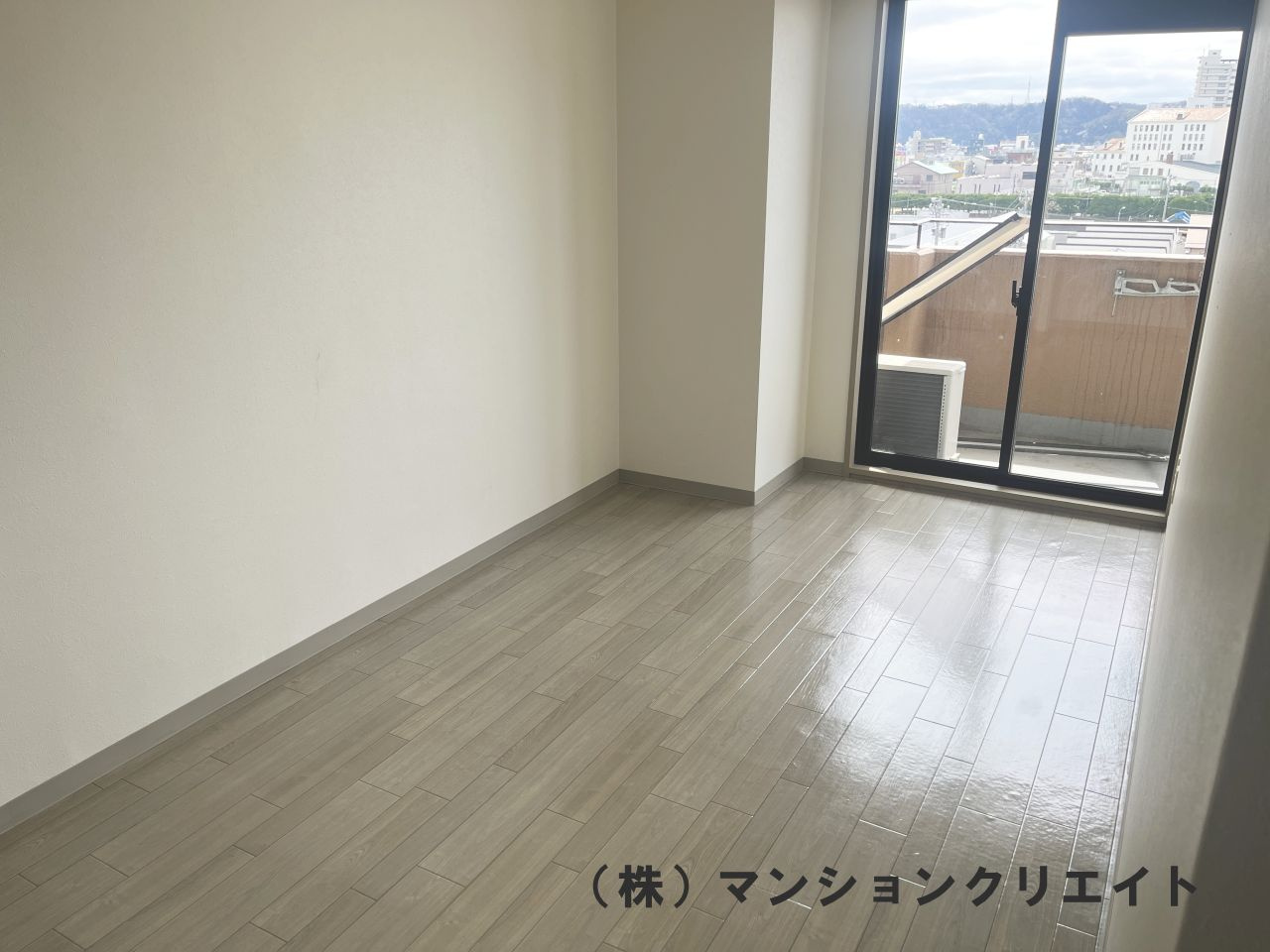 信開ガーデンコート文京の洋室|洋室5.5帖のお部屋からも南面バルコニーへ出られます