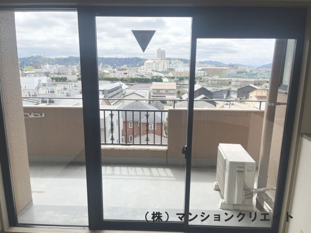 信開ガーデンコート文京のバルコニー|リビングから見た南面バルコニー