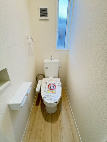 新築戸建　富士市入山瀬第9全2棟　2号棟のトイレ