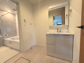 【独立洗面台】 | 東広島市黒瀬町丸山字長尾 | 朝の支度にも助かる、独立の洗髪洗面化粧台