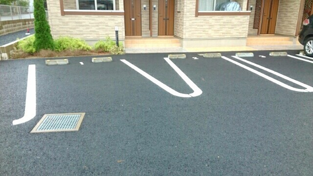 ラーナ・コンフォルトBの駐車場