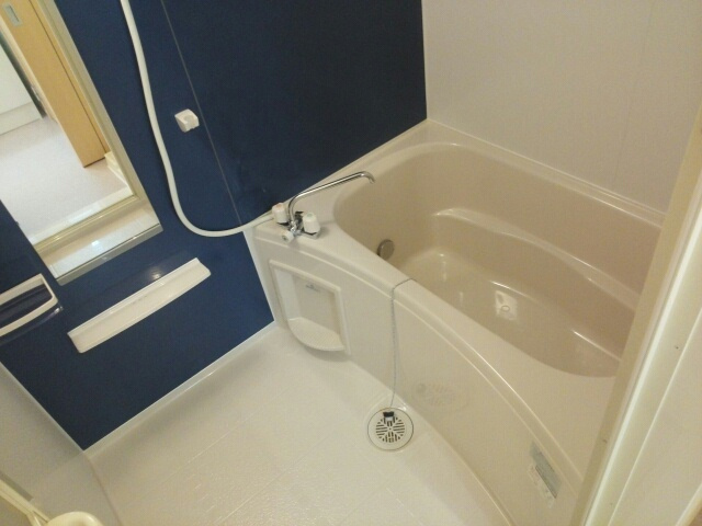 ラーナ・コンフォルトBの浴室