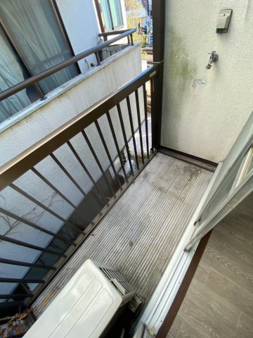 西東京市保谷町３丁目のアパートのバルコニー|外からの目が気にならないバルコニーで洗濯物が干せます