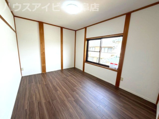 【洋室】 | 岐阜市又丸！フルリノベ再生住宅！リビングゆとりの24帖！お車縦列2台可能！最寄りのバス停徒歩2分！ | 岐阜市又丸！フルリノベ再生住宅！リビングゆとりの24帖！お車縦列2台可能！最寄りのバス停徒歩2分！