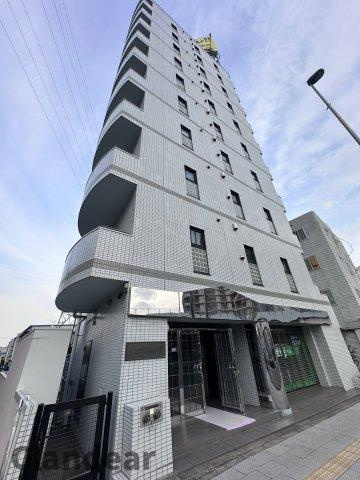 シュロス保木間の外観|ドキドキの新生活も、安心してスタート。ぴったりの住まいを見つけませんか？クランディアが一緒に住まい選びをサポートします‼　まずは、お気軽にお問合せください　＃クランディア