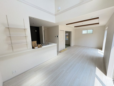 【居間・リビング】 | 平塚市四之宮二丁目　全２棟　新築住宅