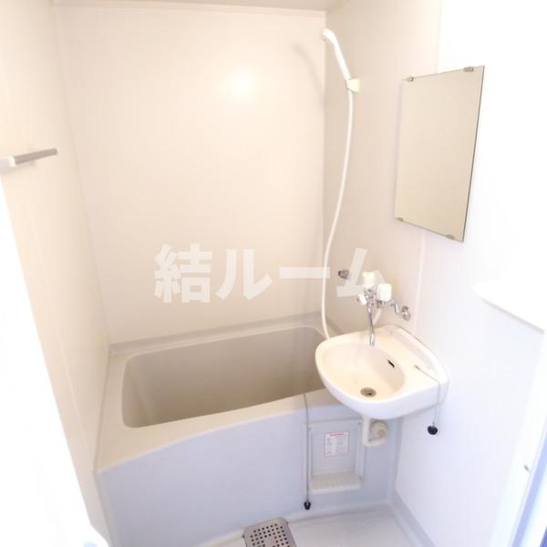 板橋区宮本町のアパートの浴室