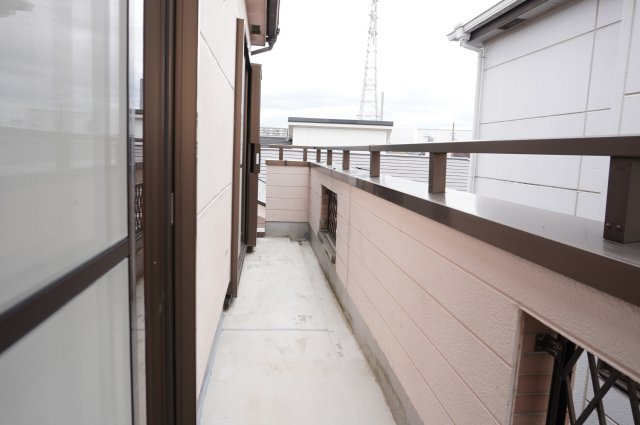草加市遊馬町 中古戸建のバルコニー