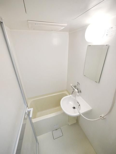 アゼリアヒルハイツの浴室