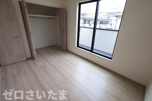 《仲介手数料無料》伊奈町栄４丁目76-2新築一戸建てハートフルタウンの洋室|2階 6帖