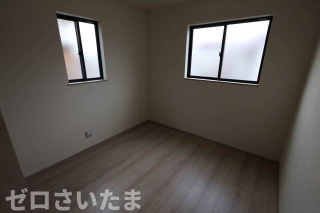 《仲介手数料無料》伊奈町栄４丁目76-2新築一戸建てハートフルタウンの洋室|2階 5.2帖