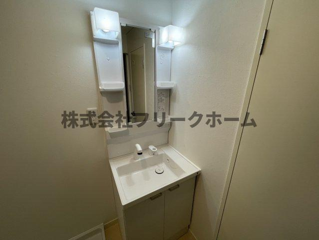 武蔵野市緑町１丁目の賃貸マンションの洗面所