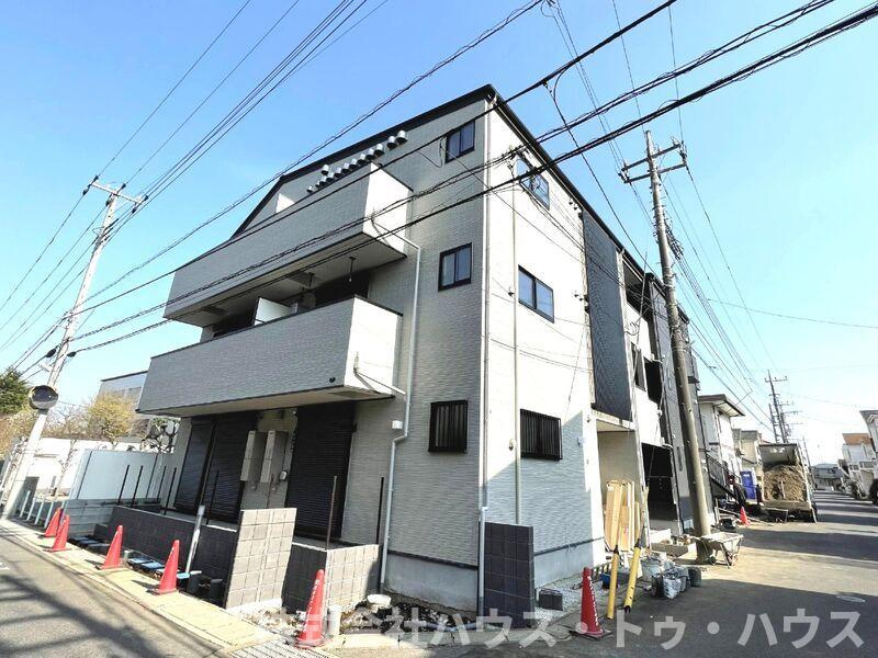 クレストパレス初石の外観