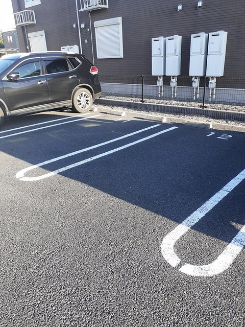 サンシャイン　スリーの駐車場
