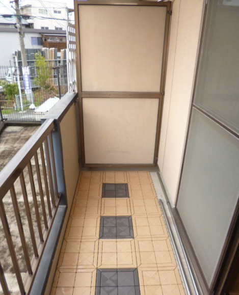 オーシャン南久留米のバルコニー|暖かな日差しのふりそそぐバルコニー