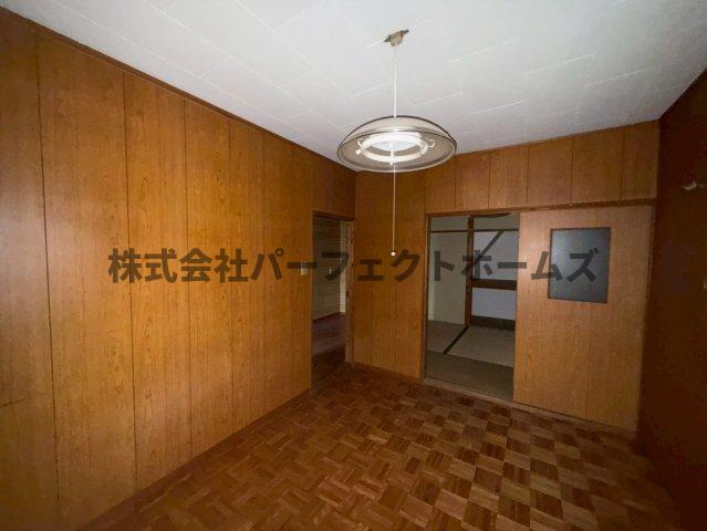 山之上5丁目戸建　賃貸の洋室|使い勝手のいい洋室です