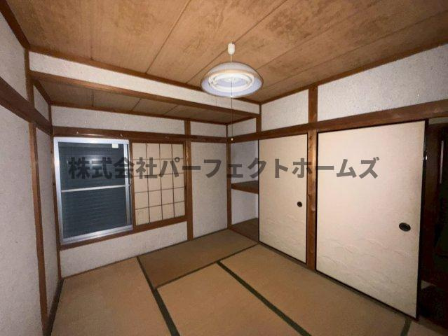 山之上5丁目戸建　賃貸の和室|ゆったりとくつろげる和室です