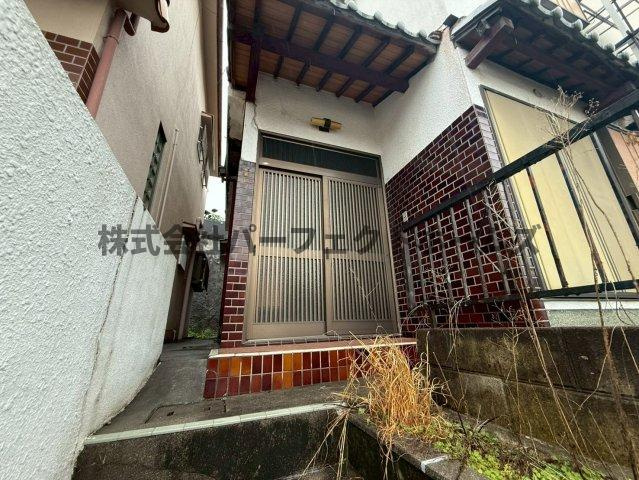 山之上5丁目戸建　賃貸の玄関|シンプルで使いやすい玄関です