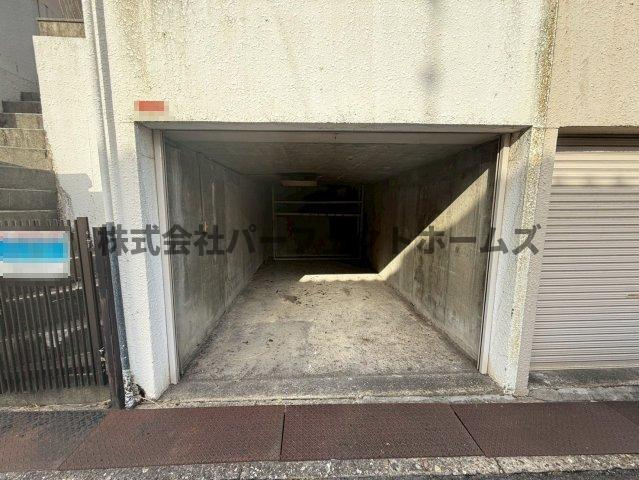 山之上5丁目戸建　賃貸の駐車場|駐車場完備です