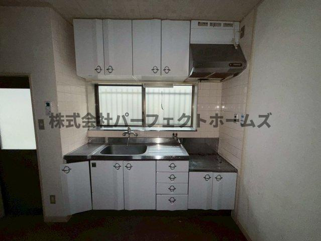 山之上5丁目戸建　賃貸のキッチン|コンパクトなキッチンで掃除もラクラク
