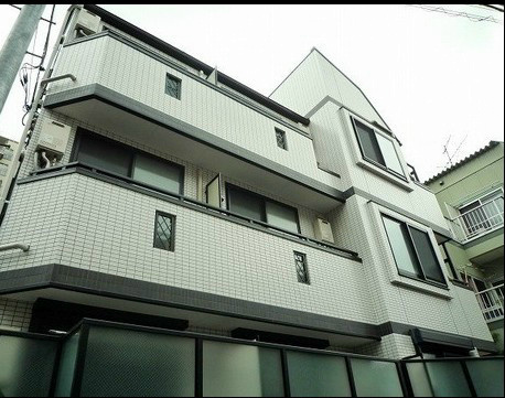 杉並区高円寺南１丁目の賃貸マンションのエントランス