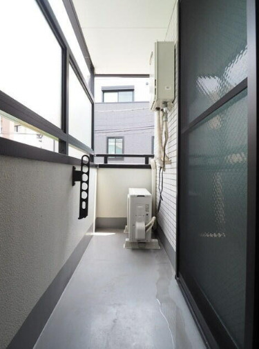 杉並区高円寺南１丁目の賃貸マンションのバルコニー