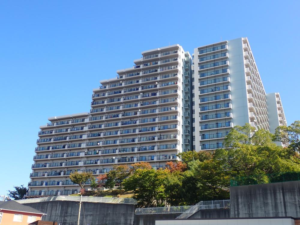 パームスクエアジェームス山 の外観|土日も管理人さんがいるので安心♪