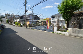 【前面道路含む現地写真】