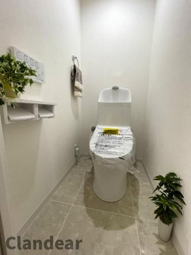 新松戸ファミールハイツ１号棟のトイレ|ドキドキの新生活も、安心してスタート。ぴったりの住まいを見つけませんか？クランディアが一緒に住まい選びをサポートします‼　まずは、お気軽にお問合せください　＃クランディア