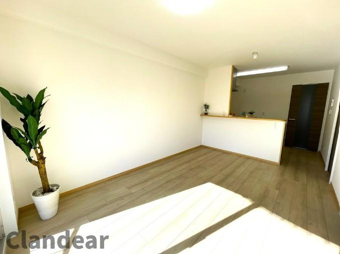 新松戸ファミールハイツ１号棟のキッチン|ドキドキの新生活も、安心してスタート。ぴったりの住まいを見つけませんか？クランディアが一緒に住まい選びをサポートします‼　まずは、お気軽にお問合せください　＃クランディア