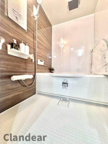 新松戸ファミールハイツ１号棟の浴室|ドキドキの新生活も、安心してスタート。ぴったりの住まいを見つけませんか？クランディアが一緒に住まい選びをサポートします‼　まずは、お気軽にお問合せください　＃クランディア