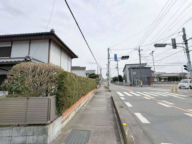 狭山市柏原　建築条件なし売地　西武新宿線『狭山市駅』バス6分　【柏原小学区】の前面道路含む現地写真
