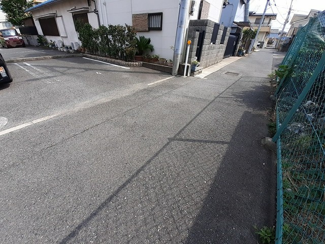 カーサ・カルムの駐車場