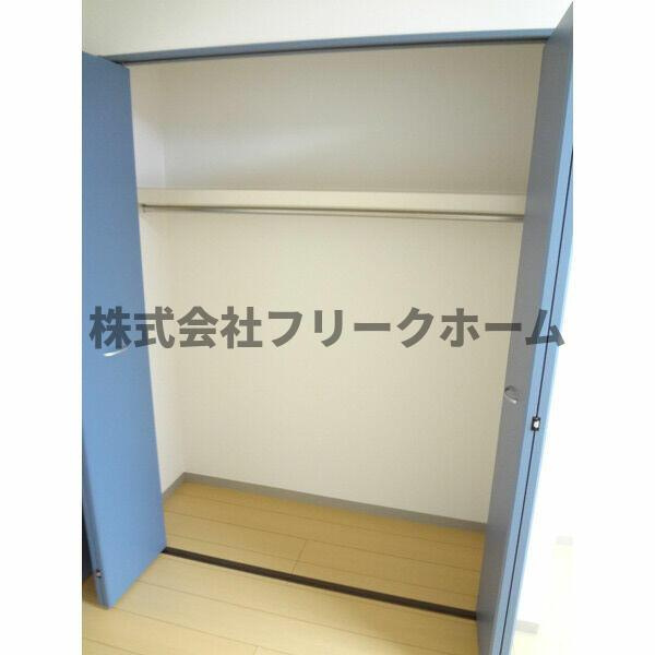 小金井市貫井北町３丁目のアパートの収納