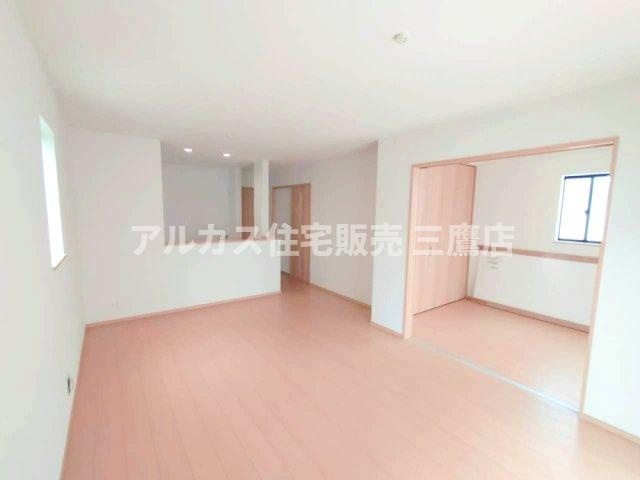 中央線 武蔵小金井駅 徒歩19分 新築戸建 小金井市前原町４丁目の居間・リビング