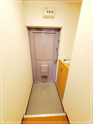 【玄関】 | ロイヤルクイーンズパーク上新庄 | すっきりとした玄関です。