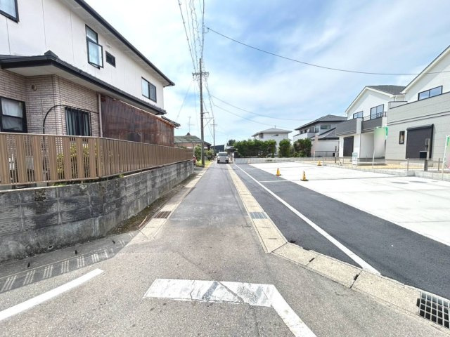 ハートフルタウン　一宮市萩原町林野　全3区画分譲の前面道路含む現地写真|■前面道路　■ヤマダ不動産　株式会社リライフ　
■夢のマイホーム購入をフルサポートします！