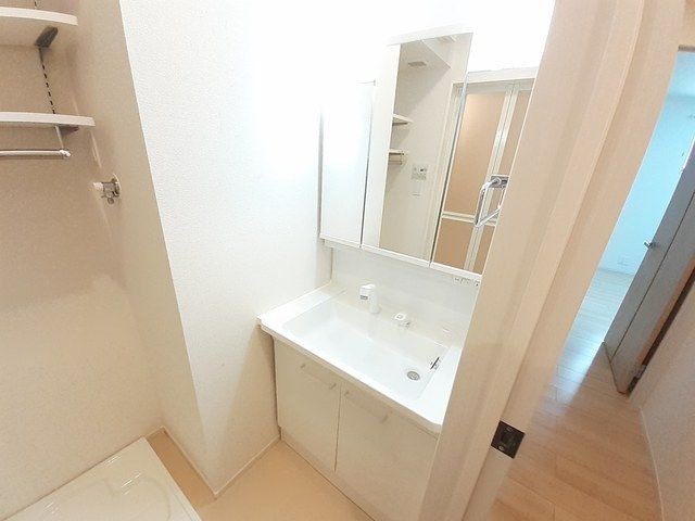 シャンテハウス中根Ⅲの洗面所
