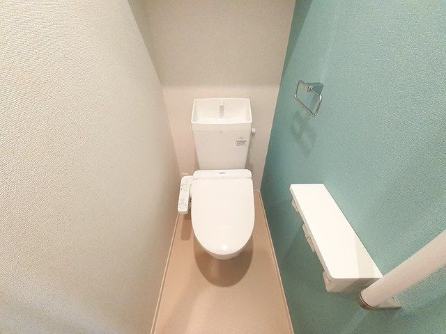 シャンテハウス中根Ⅲのトイレ