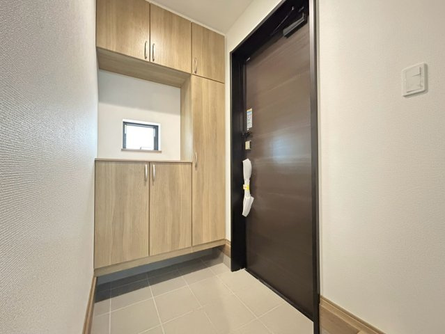 ハートフルタウン　一宮市萩原町林野　全3区画分譲の玄関|玄関ドアの鍵はディンプルキーと内側はサムターンキーになっており防犯性の高い仕様になっています。