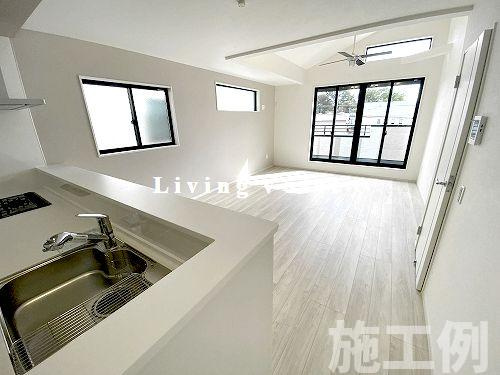 【居間・リビング】 | 【仲介手数料０円】藤沢市辻堂太平台4期　新築一戸建て　全2棟 | 藤沢市辻堂太平台4期　新築一戸建て　全2棟