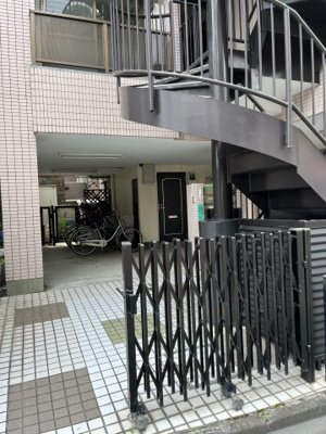 【エントランス】 | 丸栄コーポ