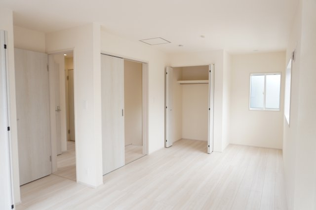 草加市新里町 新築分譲住宅 全8棟 3号棟の洋室