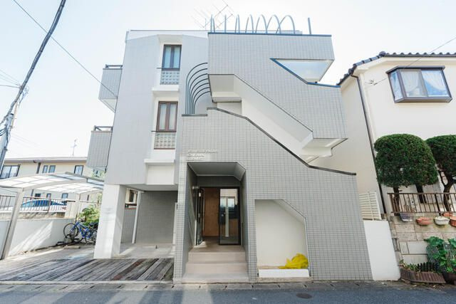 ジュネパレス市川末広の外観