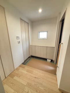 【玄関】 | 廿日市市阿品２丁目（JR阿品駅）1棟
