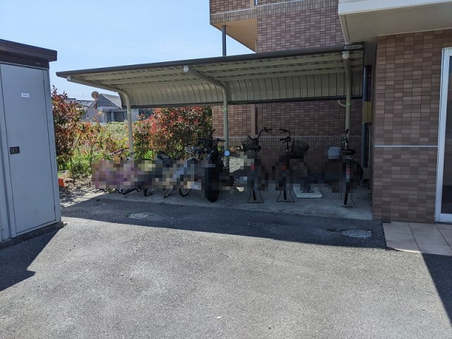 Ｍ・あずみの駐輪場