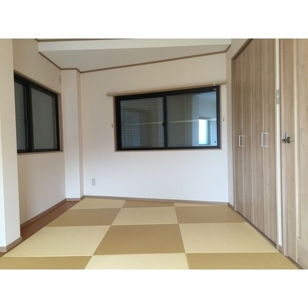 篠原中町戸建の居間・リビング